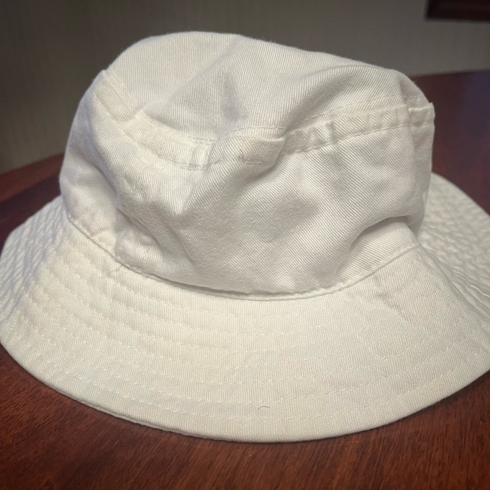 GAP Kids Classic White Bucket Hat